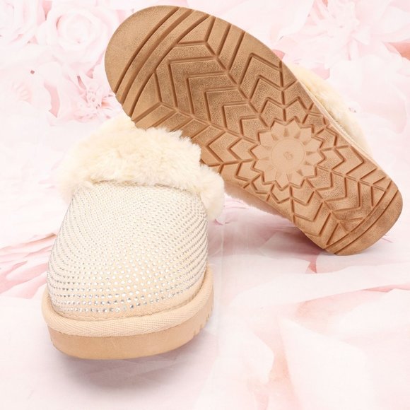 Women's Embellished Faux Sheepskin House Slippers Size 8M Cream Indoor Non-Slip - Picture 10 of 10